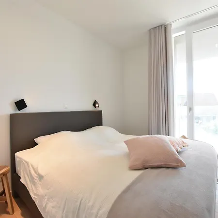 Bright Coastal Family Escape, Cleaning Included Apartman