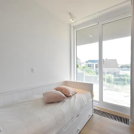 Bright Coastal Family Escape, Cleaning Included * La Panne